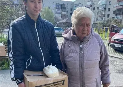 В Слобожанском начался второй этап выдачи гуманитарной помощи от президента Украины