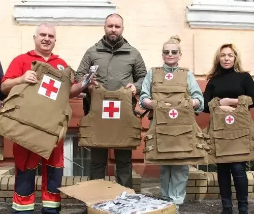 Харківщина отримала першу партію бронежилетів для водіїв та фельдшерів “швидкої”