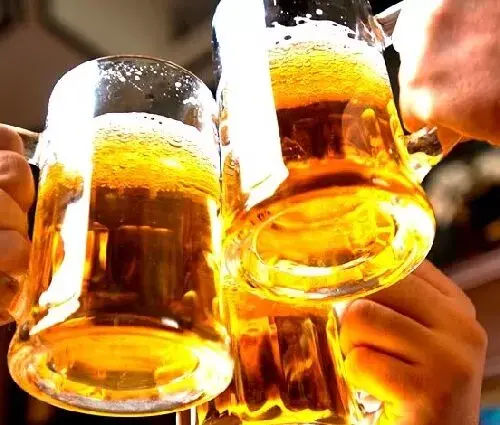 8 мінусів вживання пива, про які потрібно знати, перш ніж іти за черговою пляшкою