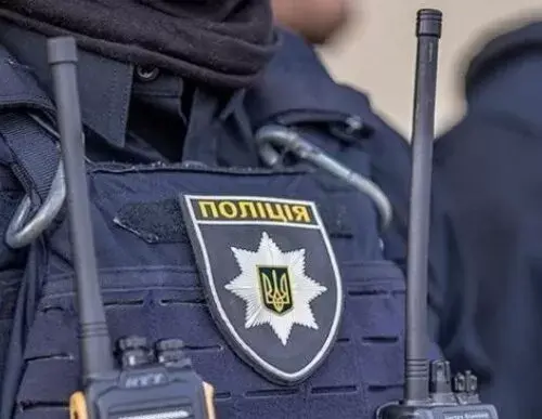 Зміївчанин звернувся до поліції після того, як почув постріли з автоматичної зброї