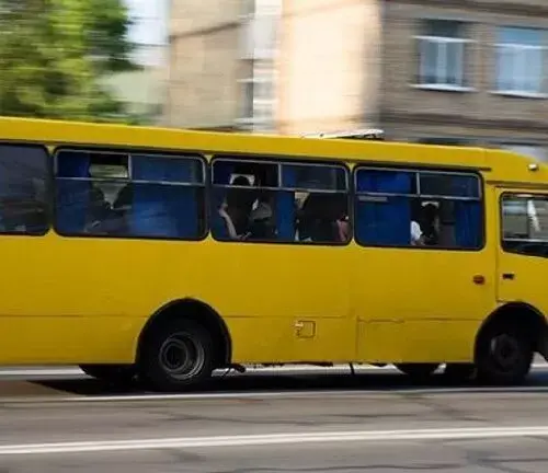 У Змієві відновлюють роботу автобуси за маршрутами до Харкова