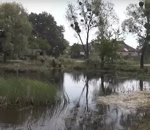 У селищі Зідьки навели лад біля озера “Лебедине”