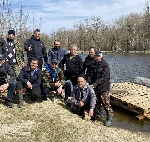 У Змієві місцеві активісти налагодили човнове сполучення через Сіверський Донець