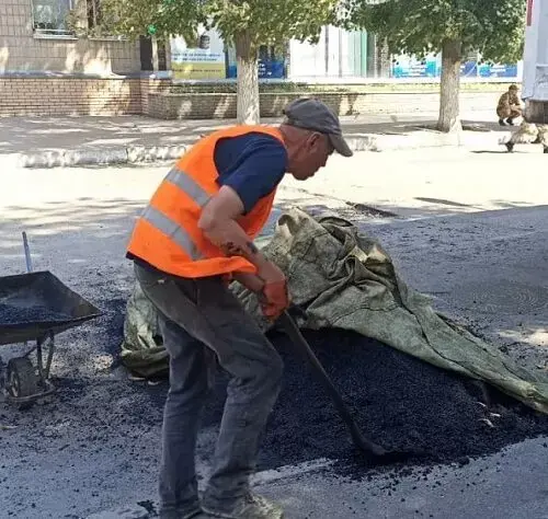 В Змієві ремонтують вулиці: де кладуть асфальт