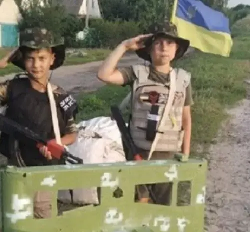 Маленькі патріоти зі Зміївщини створили блокпост і стали місцевими “зірками”