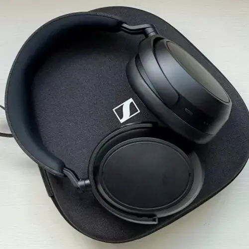 Поповнення в лінійці кращих бездротових навушників: Sennheiser випустила Momentum 4