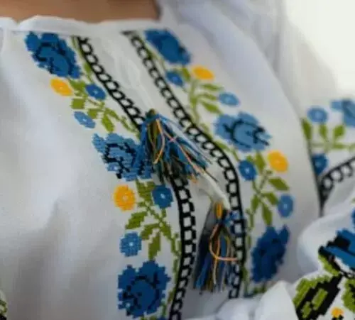 Ручна чи машинна вишивка: які вони мають відмінності?