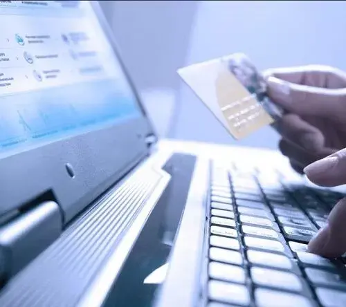 Кредиты онлайн на карту и другие виды кредитов: как выбрать наиболее подходящий финансовый инструмент