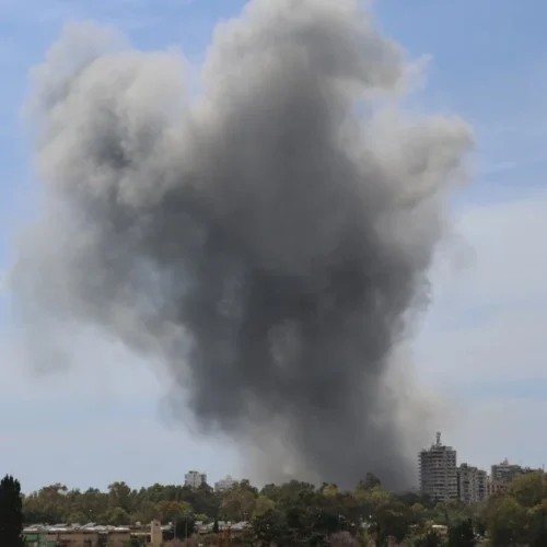Російські війська вдарили по Змієву: зруйновано два будинки, одна людина загинула, постраждала дитина