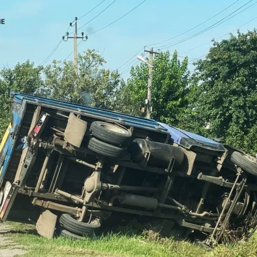 Смертельна аварія на Зміївщині: водій загинув на місці