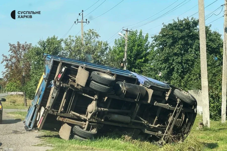 Смертельна аварія на Зміївщині: водій загинув на місці