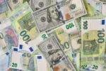 Долар під матрацом більше не рятує: що варто знати про обмін валюти та заощадження?